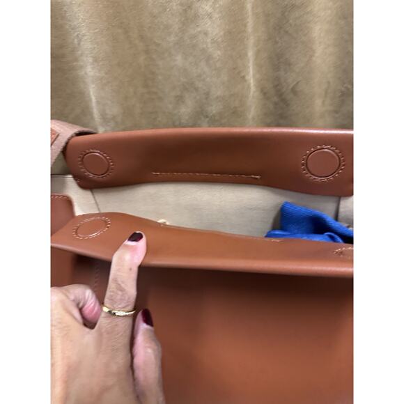 Everlane the Form Bag Crossbody Adjustable Tan - Picture 8 of 14